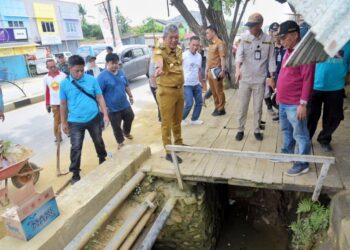 Pj Wali Kota Kendari Kembali Tinjau Normalisasi Kali dan Drainase