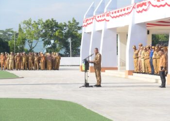 Perdana, Pj. Wali Kota Pimpin Apel Gabungan Lingkup Pemkot Kendari