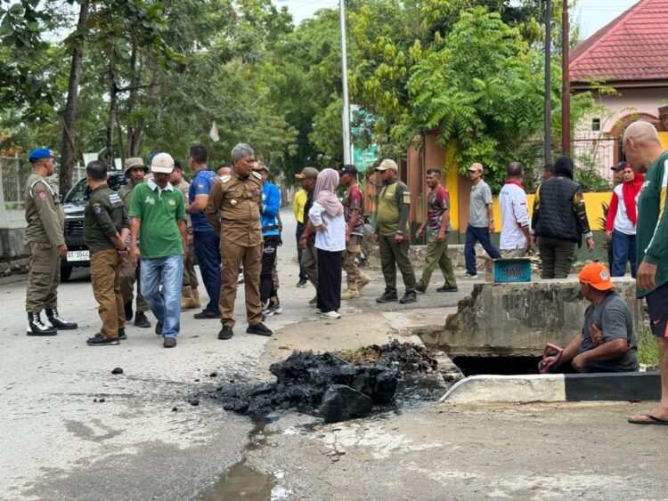 Ciptakan Lingkungan Bersih, Pemkot Kendari Konsisten Lakukan Karya Bakti