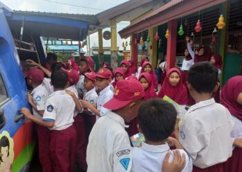 Meningkatkan Minat Baca Siswa Dinas Perpustakaan Buka Layanan Perpustakaan Keliling