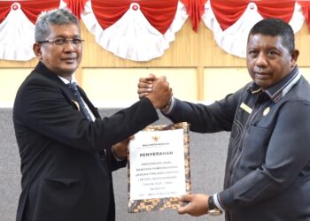 Pemkot Kendari Serahkan Rancangan Awal RPJPD Tahun 2025-2045