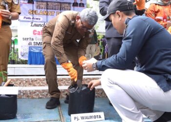 Atasi Inflasi, Pemkot Kendari Galakkan Tanam Cabai dan Tomat di Lahan Kosong