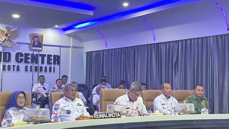 Pj Wali Kota Kendari Rakor Inflasi Bersama Mendagri