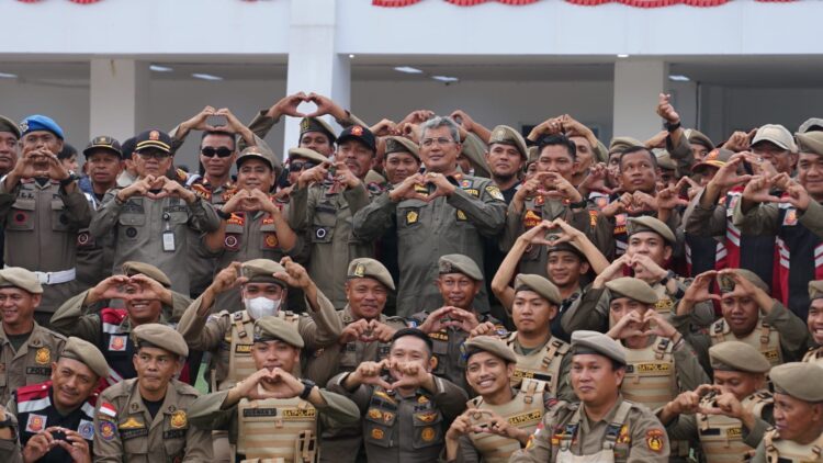 Pj. Wali Kota Silaturahmi Bersama Keluarga Besar Satpol PP Kota Kendari