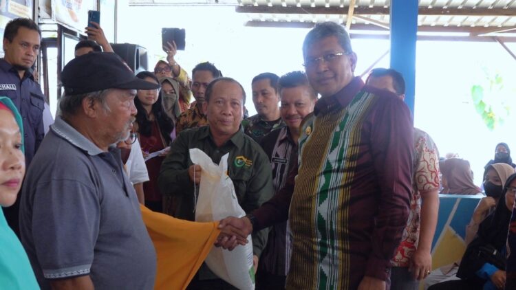 1.652 KPM di Kecamatan Baruga Terima Bantuan Pangan dari Pemerintah