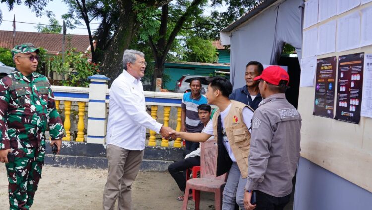 Pj Wali Kota Pantau Proses Pemilihan di Kendari, Pastikan Kondisi Aman