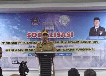Sekda Kota Kendari Buka Sosialisasi Disiplin Pegawai Negeri Sipil dan Jabatan Fungsional
