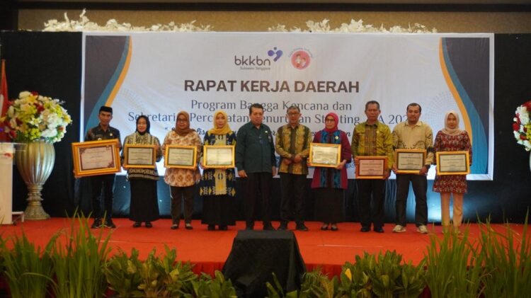 Ikut Rakerda Program Bangga Kencana BKKBN Sultra, Kota Kendari Dapat Penghargaan