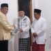 Safari Ramadhan: Pemkot Kendari Serahkan Bantuan di Masjid Al-Muhajirin Kelurahan Bungkutoko
