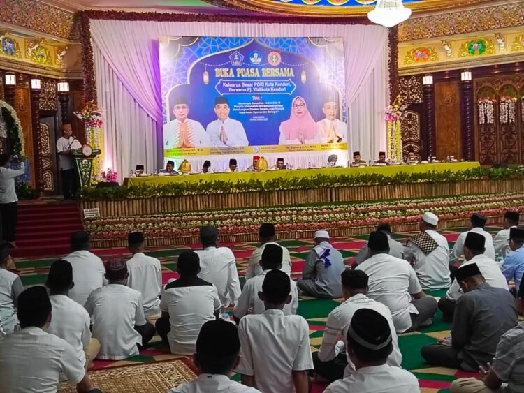 Buka Puasa Bersama PGRI, Sekda Kota Kendari Ingatkan Tanggungjawab Guru