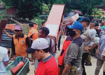 Pemkot Kendari Laksanakan Karya Bakti di Kampung Salo