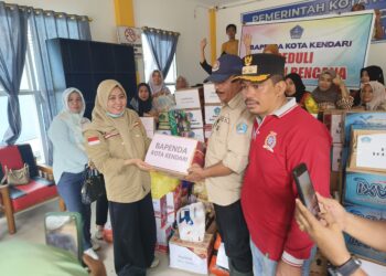 Bapenda Kota Kendari Berikan Bantuan di Kampung Salo