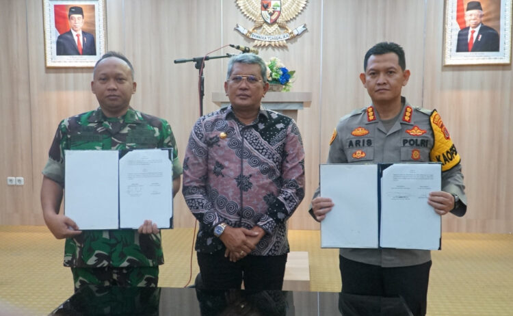 Pemkot Kendari, Polresta dan Kodim 1417 Tandatangani NPHD Pengamanan Pemilukada