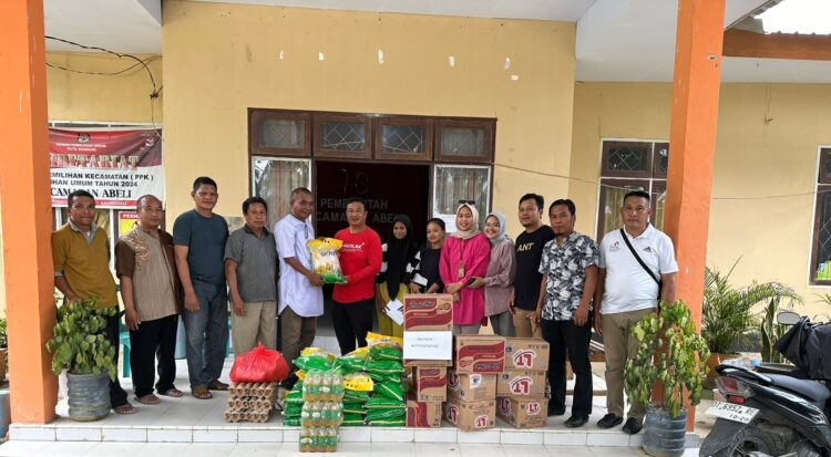 BKPSDM Kota Kendari Serahkan Bantuan untuk Korban Banjir