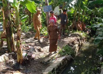 Balita 13 Bulan Korban Banjir Ditemukan Tak Jauh dari Lokasi Jatuhnya Ibu Korban