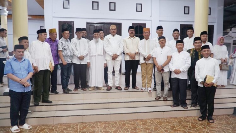 Pemkot Kendari Buka Puasa Bersama Lembaga Adat Tolaki Sultra