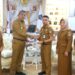 Serahkan SK, Pj Wali Kota Kendari Perintahkan Plt Kadis Damkar Baru Segera Bertindak