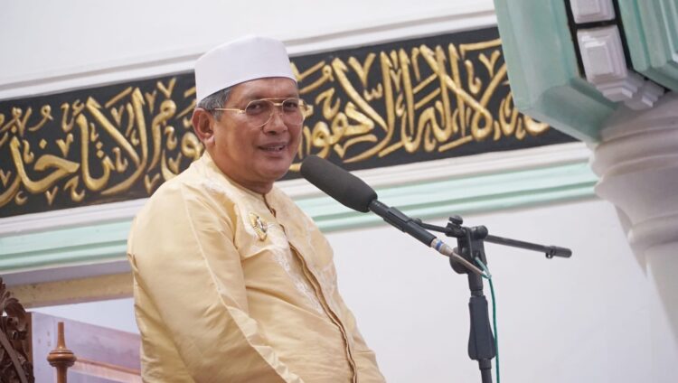Safari Ramadhan di Masjid Nurul Iman, Pj Wali Kota Kendari Sampaikan Kepedulian Antar Sesama