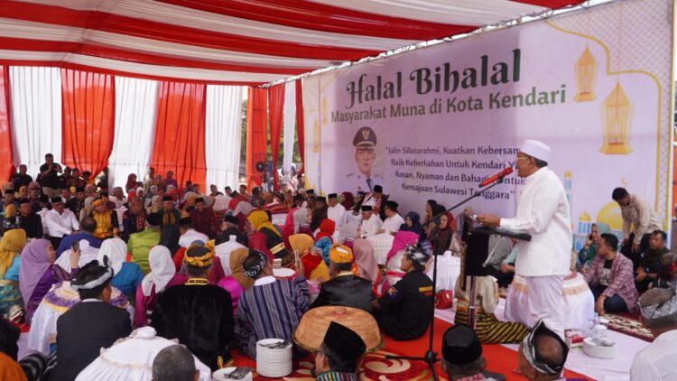 Pj Wali Kota Halal Bihalal bersama Masyarakat Muna di Kota Kendari, Ribuan Warga Hadir