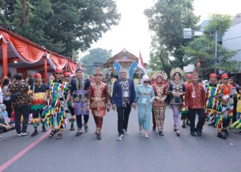 “LAIKA AHA” Ramaikan Parade Mobil Hias Peringatan Hari Jadi ke-44 Tahun Dekranas RI