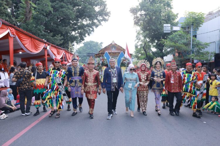 “LAIKA AHA” Ramaikan Parade Mobil Hias Peringatan Hari Jadi ke-44 Tahun Dekranas RI