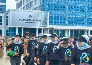 Lomba Bola Gotong dan Lari Karung meriahkan HUT Kota Kendari ke-193