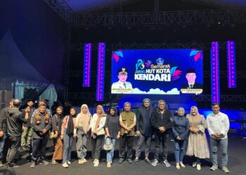 Ribuan Warga Padati Lapangan Benu-Benua Nonton Konser Virgoun