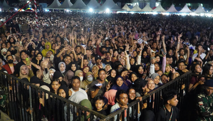Dipadati Ribuan orang, Pemkot Kendari Sukses Gelar Malam Puncak HUT ke-193 Tahun Kota Kendari