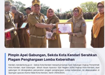 Pimpin Apel Gabungan, Sekda Kota Kendari Serahkan Piagam Penghargaan Lomba Kebersihan