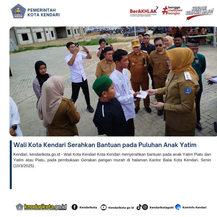 Wali Kota Kendari Serahkan Bantuan pada Puluhan Anak Yatim
