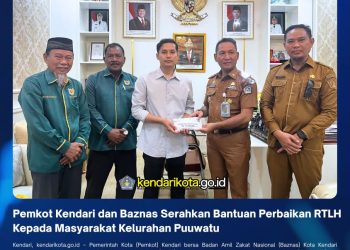 Pemkot Kendari dan Baznas Serahkan Bantuan Perbaikan RTLH Kepada Masyarakat Kelurahan Puuwatu