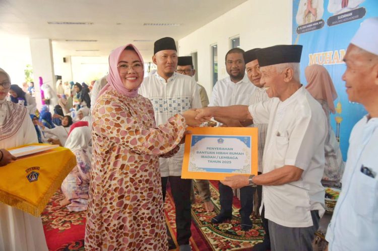 Pemkot Kendari Salurkan Hibah Daerah 2025, Tegaskan Komitmen Transparansi dan Akuntabilitas