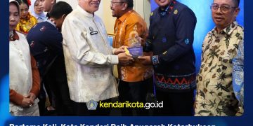 Pertama Kali, Kota Kendari Raih Anugerah Keterbukaan Informasi Publik dengan Predikat Informatif