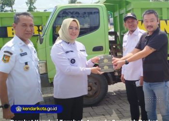 Pemkot Kendari Tambah Armada Sampah Berkat CSR PT ST Nikel