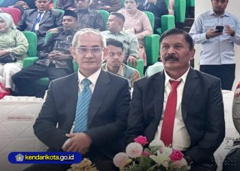Staf Ahli Setda Kota Kendari Hadiri Wisuda Perdana UHO Tahun 2026