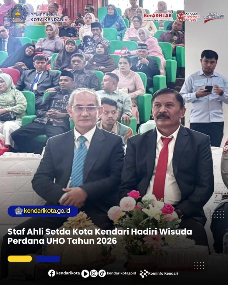 Staf Ahli Setda Kota Kendari Hadiri Wisuda Perdana UHO Tahun 2026