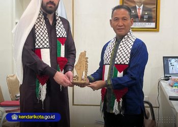 Sekda Kota Kendari Terima Silaturahmi KNRP Sultra, Ajak Masyarakat Perkuat Doa dan Dukungan untuk Palestina