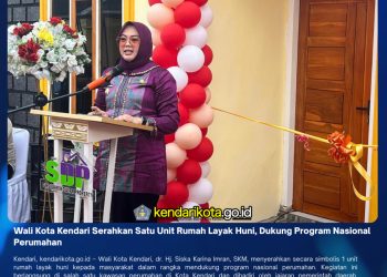 Wali Kota Kendari Serahkan Satu Unit Rumah Layak Huni, Dukung Program Nasional Perumahan