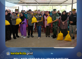 Wali Kota Kendari Salurkan Bantuan Bapanas untuk Ribuan Warga Terdampak Banjir