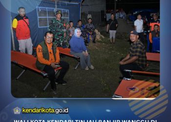 Wali Kota Kendari Tinjau Banjir Wanggu di Malam Hari, Pastikan Warga Terdampak Segera Tertangani