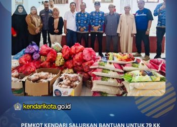 Pemkot Kendari Salurkan Bantuan untuk 79 KK Korban Banjir di Pondambea