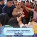 Turun Langsung Pantau Antusias Warga, Wali Kota Kendari Bagi Voucher di Gerakan Pangan Murah