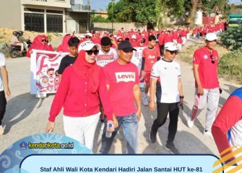 Staf Ahli Wali Kota Kendari Hadiri Jalan Santai HUT ke-81 Kemerdekaan RI di Bonggoeya