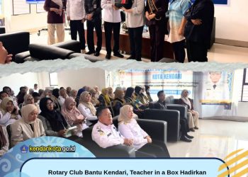 Rotary Club Bantu Kendari, Teacher in a Box Hadirkan Perpustakaan Digital Tanpa Internet