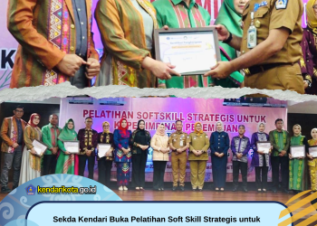 Sekda Kendari Buka Pelatihan Soft Skill Strategis untuk Kepemimpinan Perempuan DWP