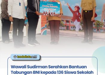 Wawali Sudirman Serahkan Bantuan Tabungan BNI kepada 136 Siswa Sekolah Rakyat Kendari